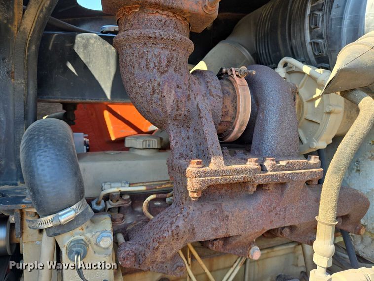 image for item EN8369 2004 Ditch Witch RT95 trencher