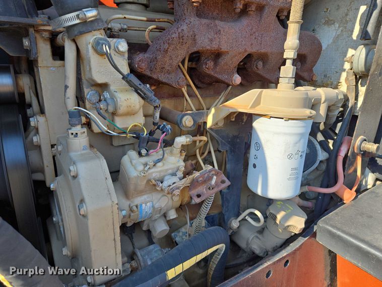 image for item EN8369 2004 Ditch Witch RT95 trencher