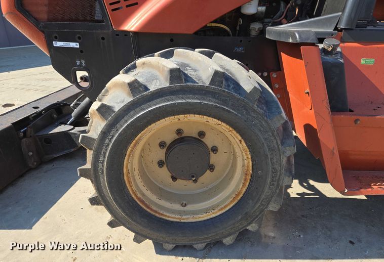 image for item EN8369 2004 Ditch Witch RT95 trencher