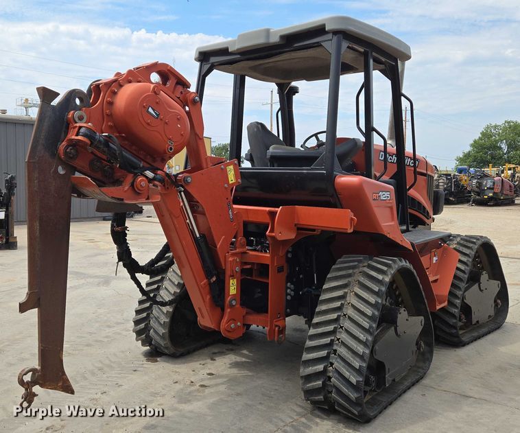 image for item EN8371 2017 Ditch Witch RT125 Quad vibratory cable plow