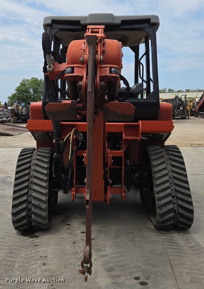 image for item EN8371 2017 Ditch Witch RT125 Quad vibratory cable plow