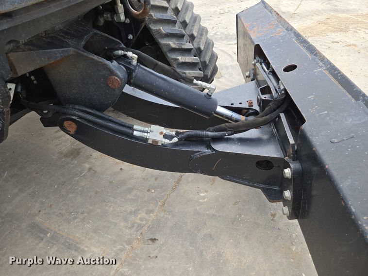 image for item EN8371 2017 Ditch Witch RT125 Quad vibratory cable plow