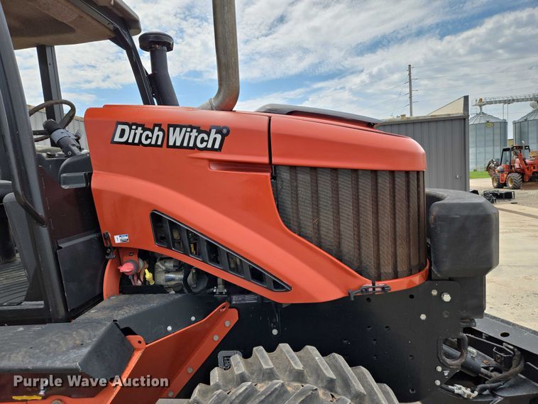 image for item EN8371 2017 Ditch Witch RT125 Quad vibratory cable plow