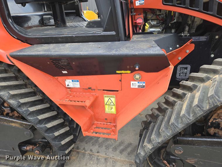 image for item EN8371 2017 Ditch Witch RT125 Quad vibratory cable plow