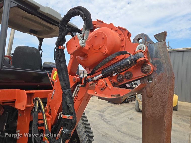 image for item EN8371 2017 Ditch Witch RT125 Quad vibratory cable plow