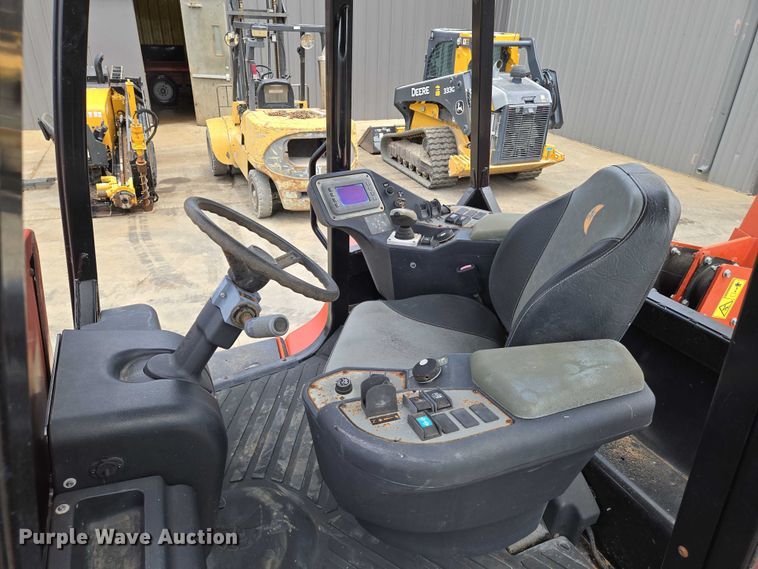 image for item EN8371 2017 Ditch Witch RT125 Quad vibratory cable plow