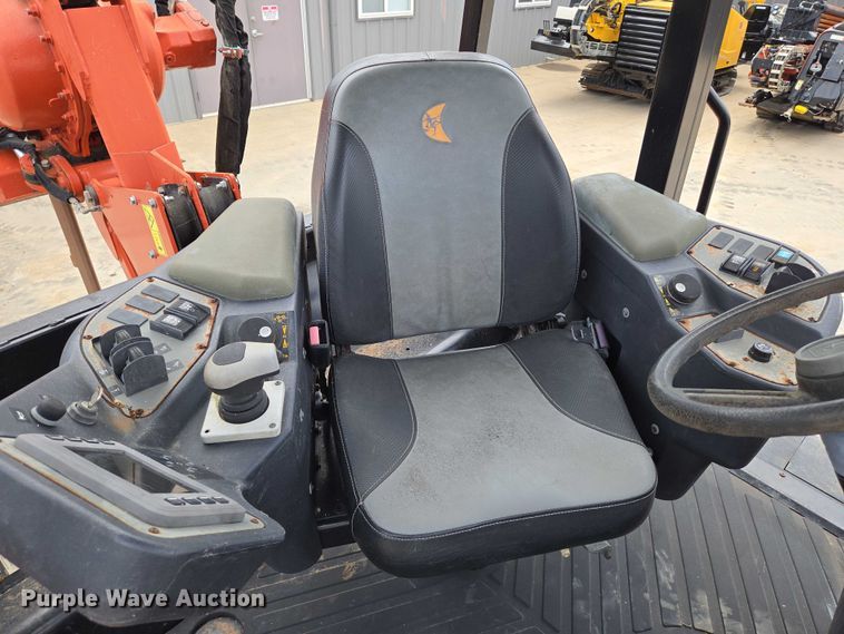 image for item EN8371 2017 Ditch Witch RT125 Quad vibratory cable plow