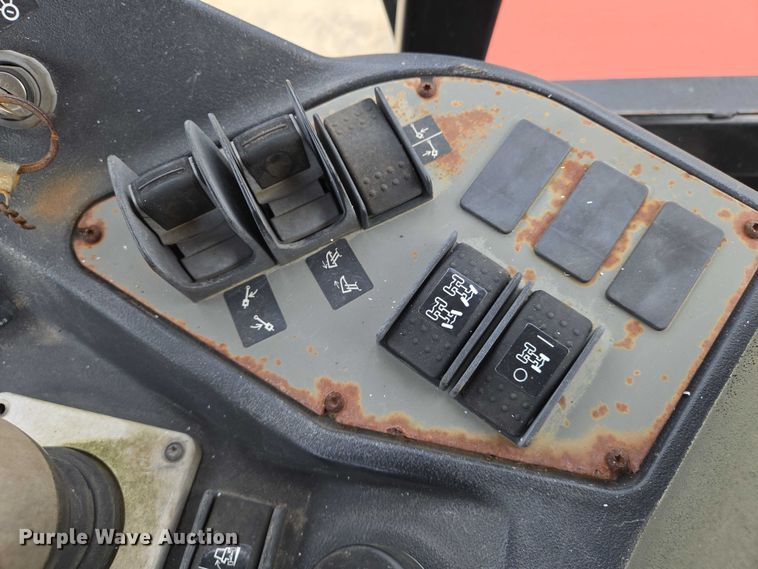 image for item EN8371 2017 Ditch Witch RT125 Quad vibratory cable plow