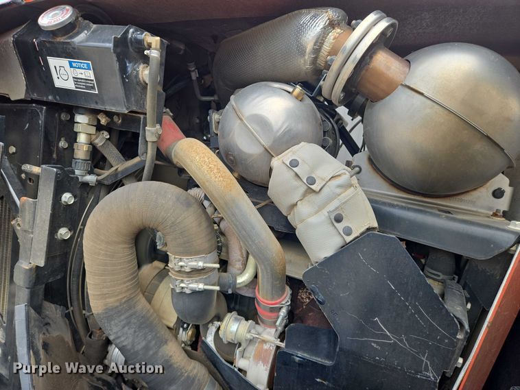 image for item EN8371 2017 Ditch Witch RT125 Quad vibratory cable plow