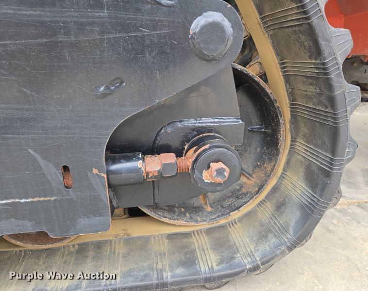 image for item EN8371 2017 Ditch Witch RT125 Quad vibratory cable plow