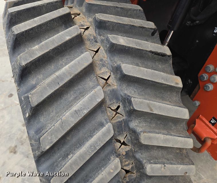 image for item EN8371 2017 Ditch Witch RT125 Quad vibratory cable plow