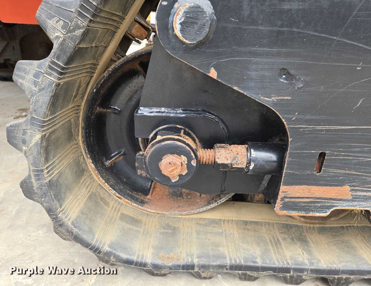 image for item EN8371 2017 Ditch Witch RT125 Quad vibratory cable plow