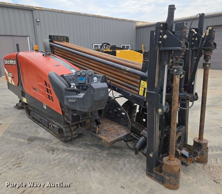 image for item EN8372 2015 Ditch Witch JT20 directional boring unit