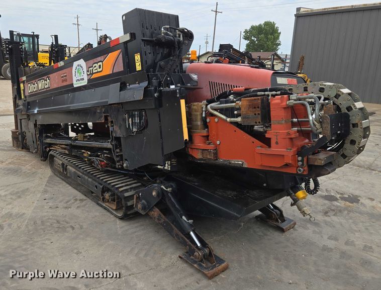 image for item EN8372 2015 Ditch Witch JT20 directional boring unit