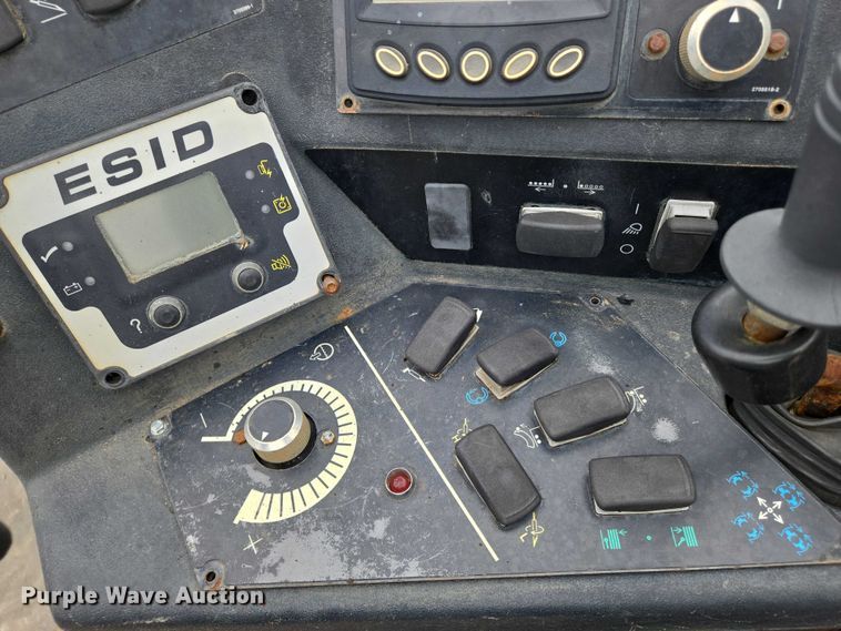 image for item EN8372 2015 Ditch Witch JT20 directional boring unit