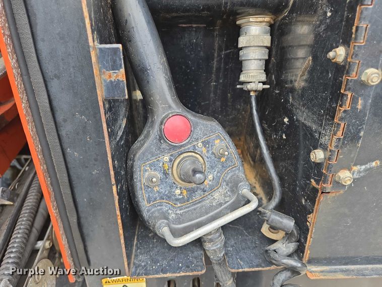 image for item EN8372 2015 Ditch Witch JT20 directional boring unit