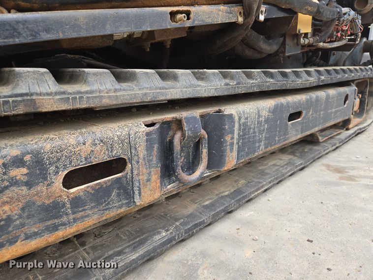 image for item EN8372 2015 Ditch Witch JT20 directional boring unit