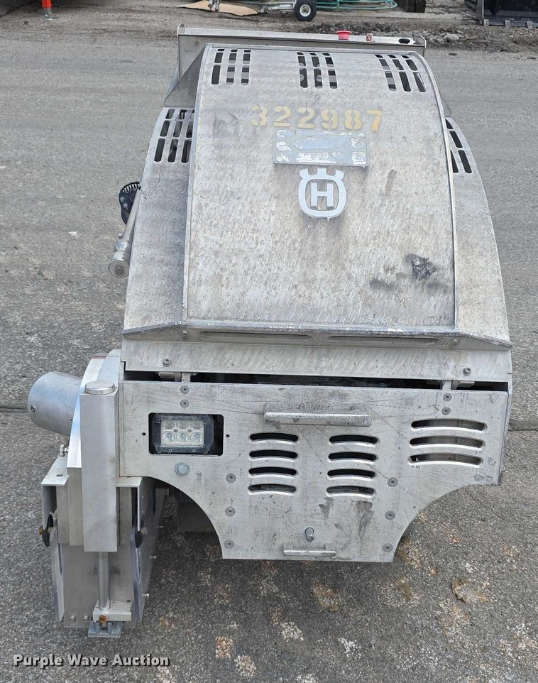 image for item EO1600 2020 Husqvarna Soff Cut 4200  concrete saw