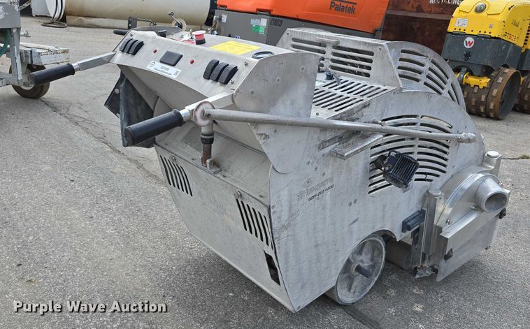 image for item EO1600 2020 Husqvarna Soff Cut 4200  concrete saw