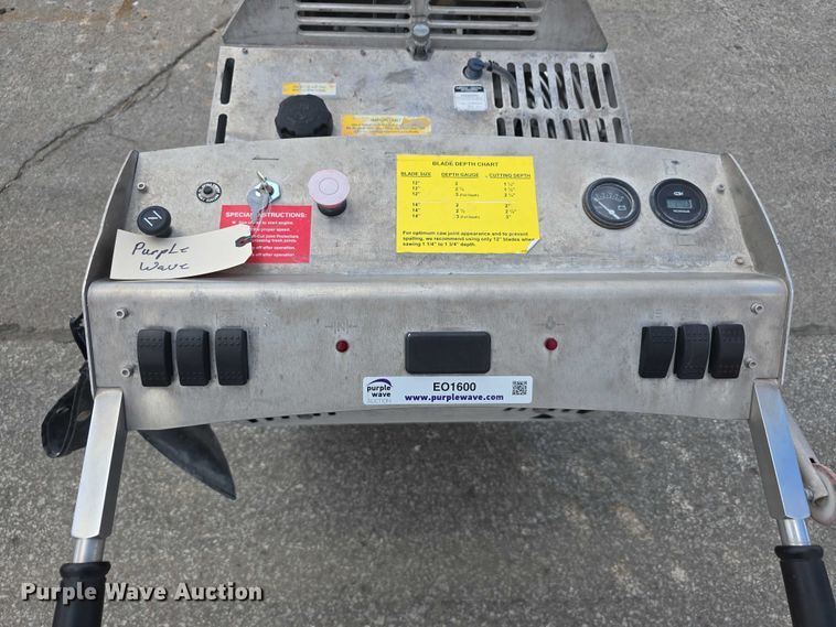 image for item EO1600 2020 Husqvarna Soff Cut 4200  concrete saw