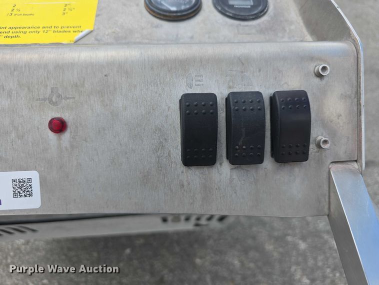 image for item EO1600 2020 Husqvarna Soff Cut 4200  concrete saw