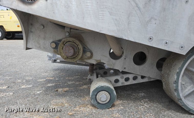 image for item EO1600 2020 Husqvarna Soff Cut 4200  concrete saw