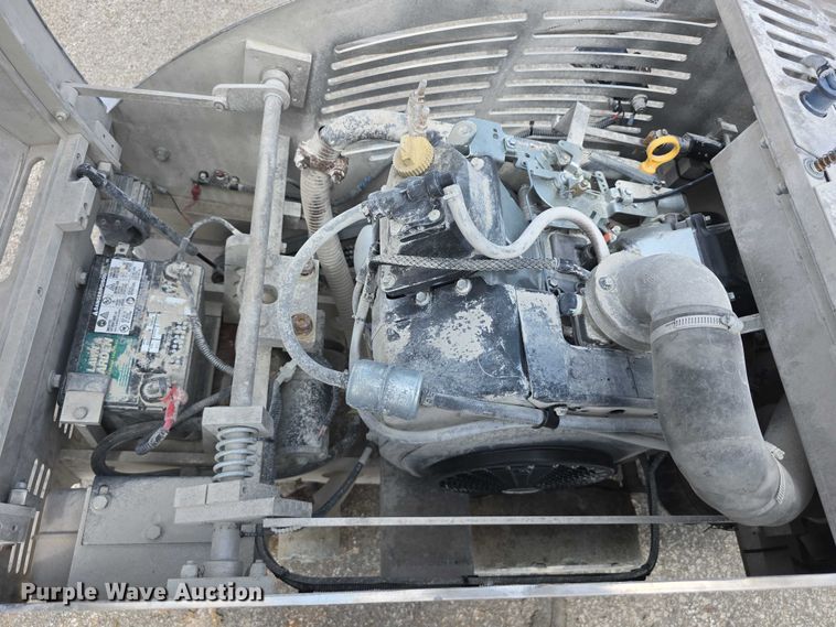 image for item EO1600 2020 Husqvarna Soff Cut 4200  concrete saw