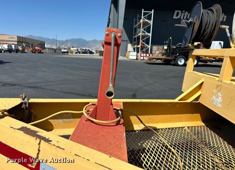 image for item EQ0510 2004 Vac-Tron PDM-500 vacuum excavator