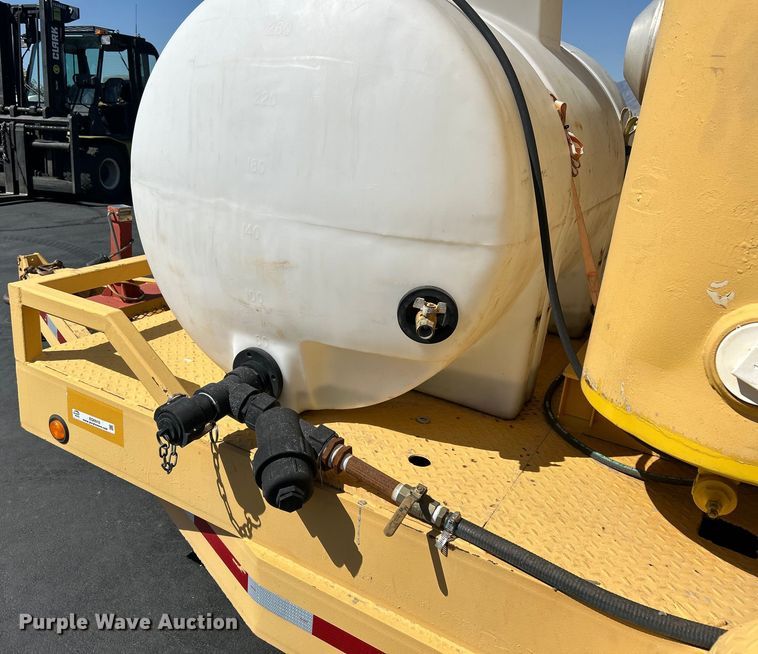 image for item EQ0510 2004 Vac-Tron PDM-500 vacuum excavator