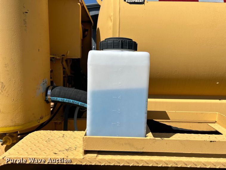 image for item EQ0510 2004 Vac-Tron PDM-500 vacuum excavator