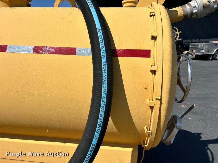 image for item EQ0510 2004 Vac-Tron PDM-500 vacuum excavator