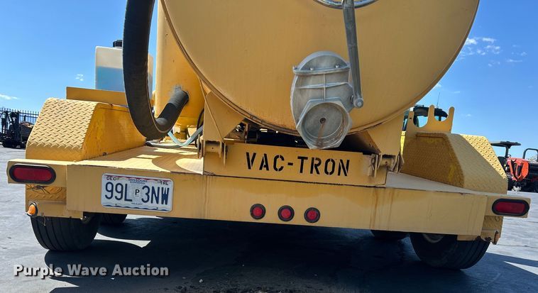 image for item EQ0510 2004 Vac-Tron PDM-500 vacuum excavator