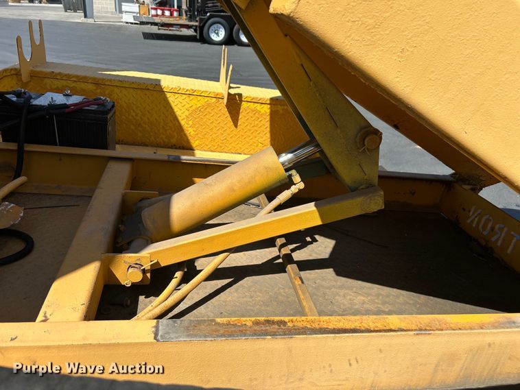 image for item EQ0510 2004 Vac-Tron PDM-500 vacuum excavator