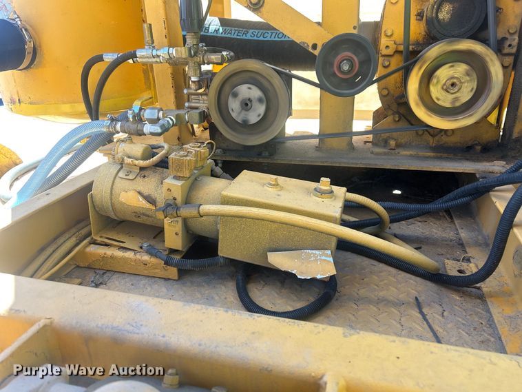 image for item EQ0510 2004 Vac-Tron PDM-500 vacuum excavator