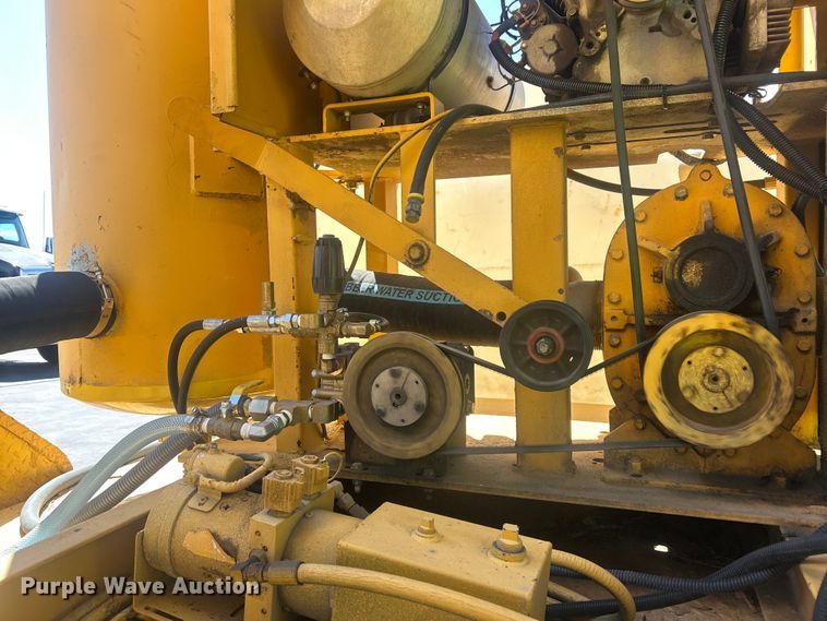 image for item EQ0510 2004 Vac-Tron PDM-500 vacuum excavator