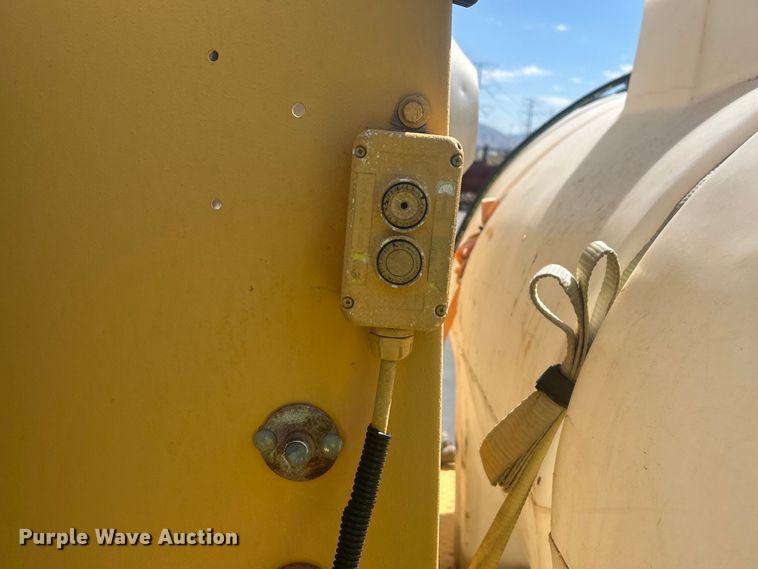 image for item EQ0510 2004 Vac-Tron PDM-500 vacuum excavator