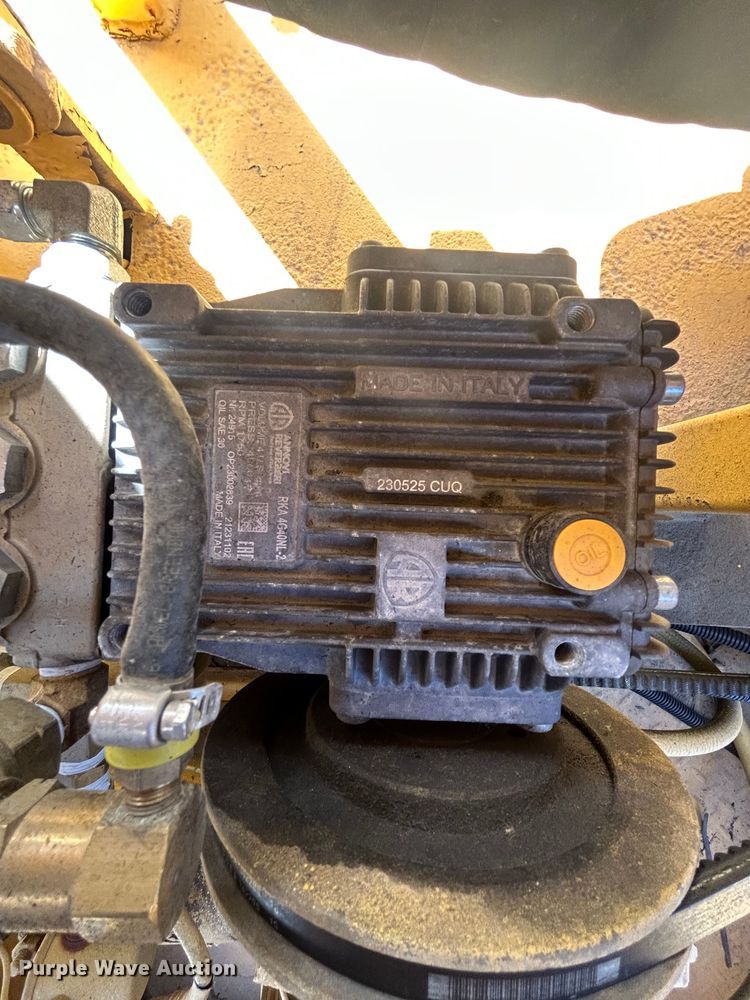 image for item EQ0510 2004 Vac-Tron PDM-500 vacuum excavator