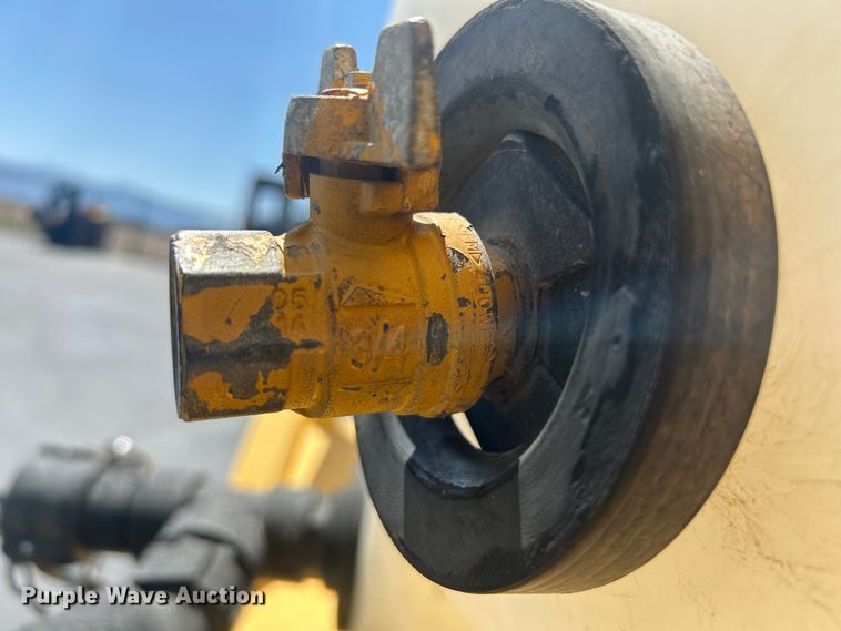 image for item EQ0510 2004 Vac-Tron PDM-500 vacuum excavator