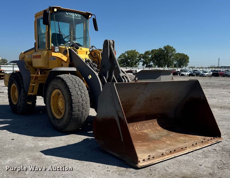 image for item ER0014 2004 Volvo L90E wheel loader