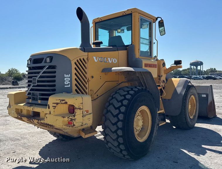 image for item ER0014 2004 Volvo L90E wheel loader