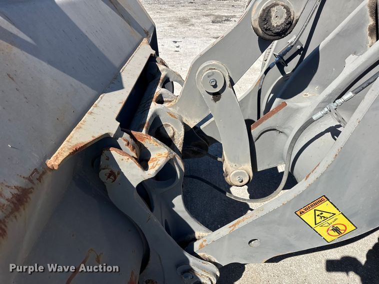 image for item ER0014 2004 Volvo L90E wheel loader