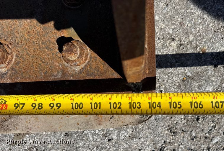 image for item ER0014 2004 Volvo L90E wheel loader