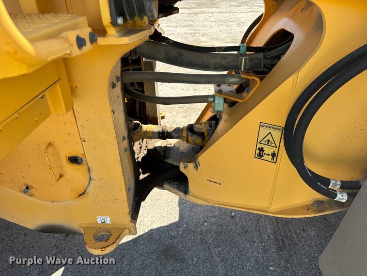 image for item ER0014 2004 Volvo L90E wheel loader