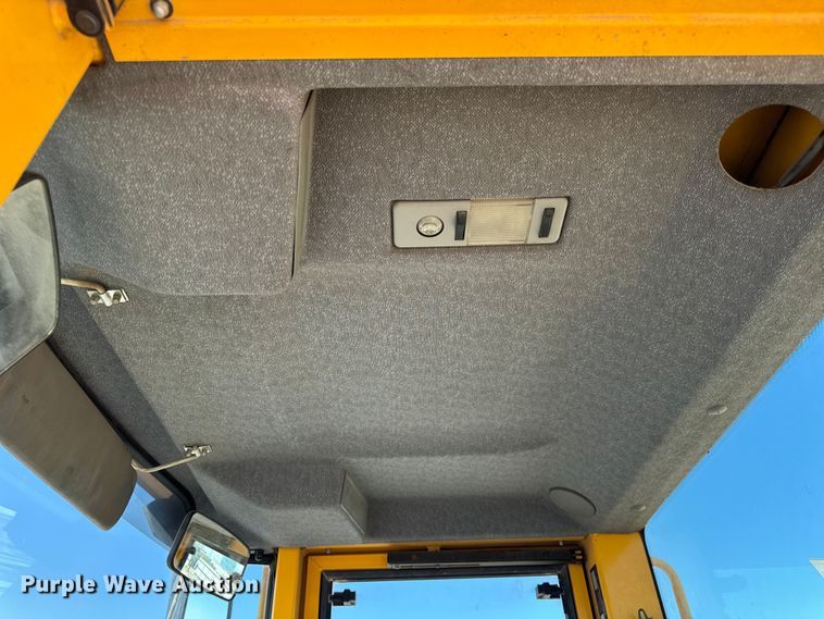 image for item ER0014 2004 Volvo L90E wheel loader