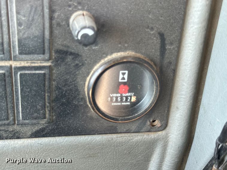 image for item ER0014 2004 Volvo L90E wheel loader