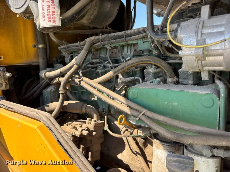 image for item ER0014 2004 Volvo L90E wheel loader