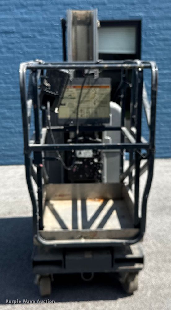 image for item ER0015 2007 JLG 20MVL vertical lift