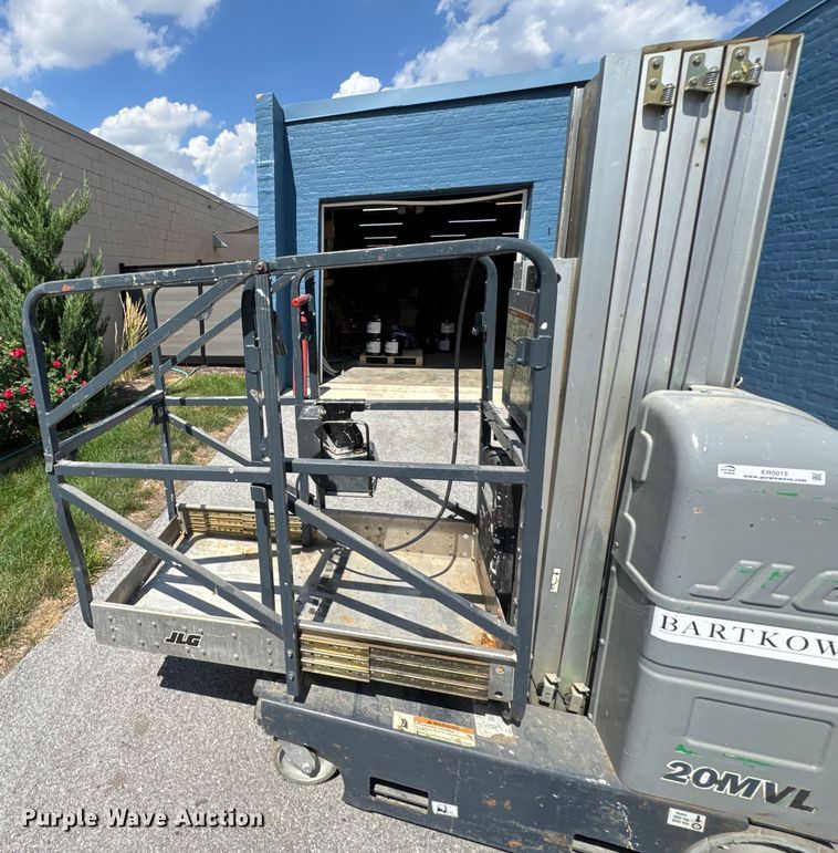 image for item ER0015 2007 JLG 20MVL vertical lift