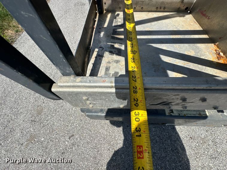 image for item ER0015 2007 JLG 20MVL vertical lift