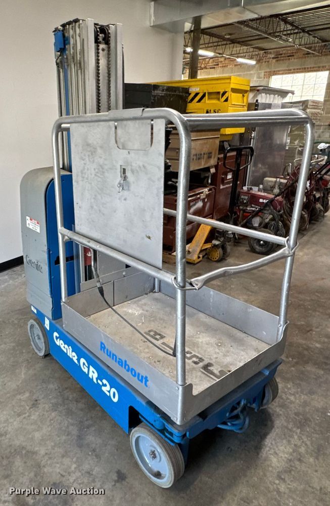 image for item ER0016 2006 Genie GR20 vertical lift